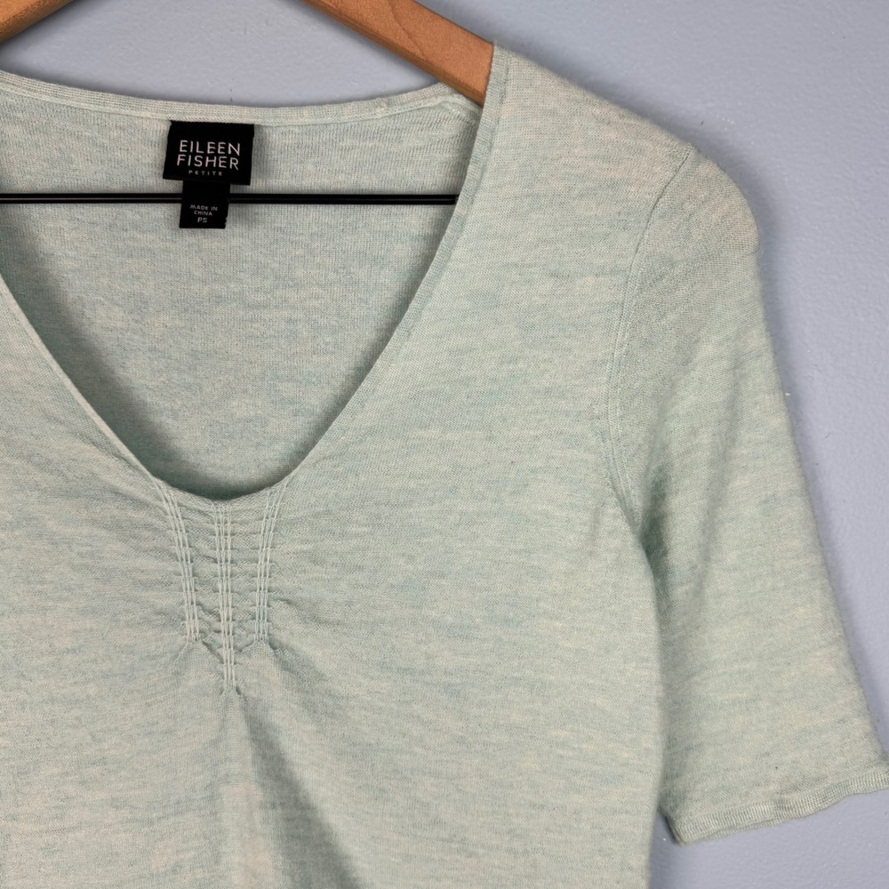 Eileen Fisher Women's‎ Size PS Green Cashmere Top Short Sleeve V Neck Knit Shirt